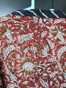 Floral Print Sleeveless Kurta