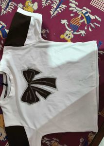 Chic Bow Graphic Tee