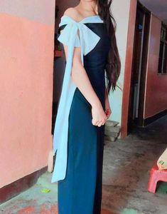 Elegant Off-Shoulder Bow Dress