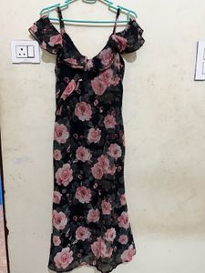 Chic Floral Off-Shoulder Midi Dress