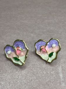 ENAMEL Floral Heart Stud Earrings