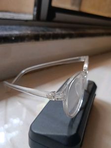 Clear Frame Round Glasses reading books glass