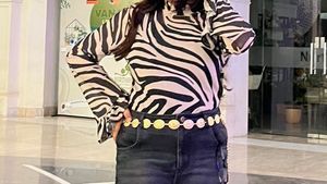 Stylish Zebra Print Bell Sleeve Top with black cam
