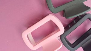 Set of 3 Matte Rectangle Hair Claw Clips | Stylish