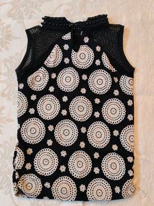 Chic Black &amp; White Embroidered Sleeveless Top