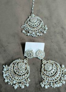 Elegant Kundan Jewelry Set jumka mangtikka se