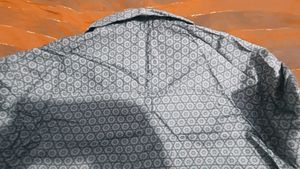 men's Fly Dot Patterned Shirt