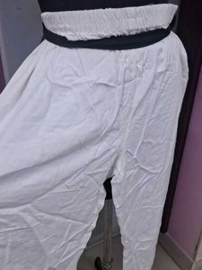 White Leggings with Lace
