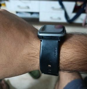 Noise Smartwatch - Black