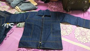 Real Vintage Blue Denim Style Zipper Jacket