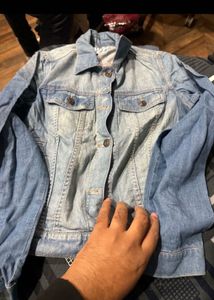 Kotty Denim Jacket - Stylish and Versatile
