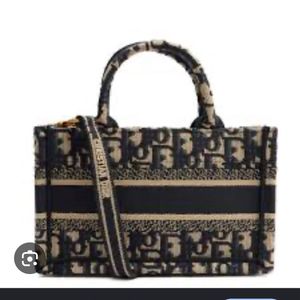 💓clearance sale💓small leather Handbag