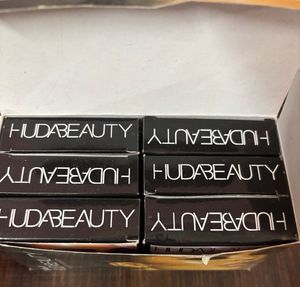 HUDA BEAUTY 2 in 1 Powder Compact
