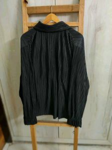 Chic Black Pleated Button-Up Shirt size-56