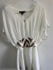 Chic White Tunic with Sequined Belt