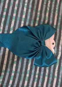 Shiny Teal Bow Hair Clip