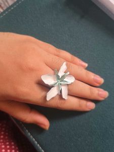 Beautiful Flower Ring