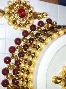 New High Quality Pearls With Gold Kundan Stone Big AD Stone Red Full Necklace With Mang Tikka With Earing It's New