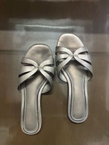 Stylish Metallic Flats - Max