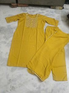 straight suit with Georgette dupatta 💓