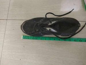 Men's Black Sport Shoes in dubai not used