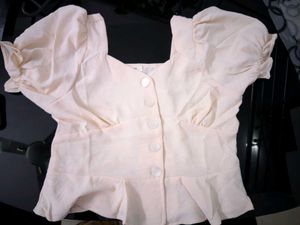 soft peach puff sleeve crop top