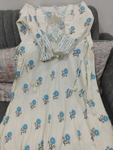 Elegant Floral  Kurta..