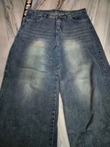 Wide Leg Baggy Jeans