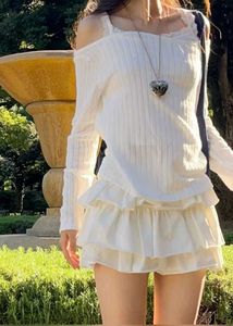 y2k Cute White Ruffled Mini skirt