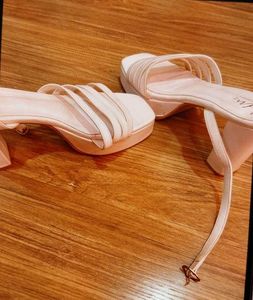Chic Strappy Platform Heels