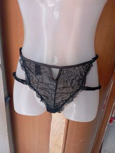 Lace Trimmed Bikini Panties