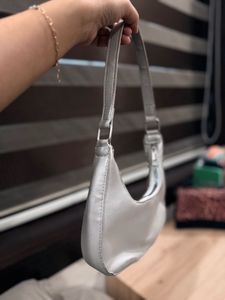 Sparkling Rhinestone Shoulder Bag