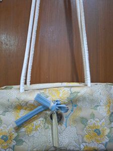 Floral Textured Shoulder Bag