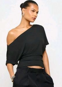 Black Solid One Shoulder Top 🖤