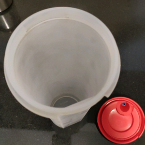 Vintage Tupperware 1.1L Bottle