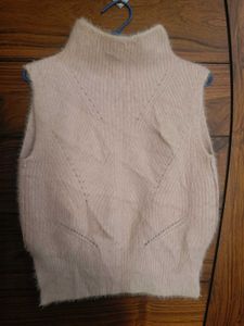 Chic Sleeveless Knit Top