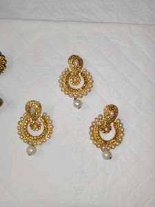 Jewellery Set (earning and pendant)