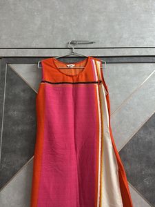 Vibrant Color Block Sleeveless Kurta