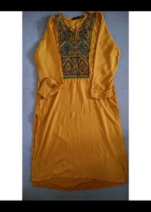 Mustard yellow 💛 Embroidered Kurta