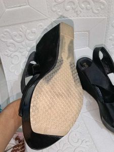 Stylish Black Wedge Sandals