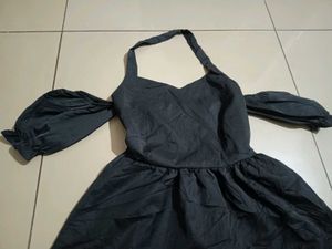 Off-Shoulder Black Dress Order On 1July And 20ff