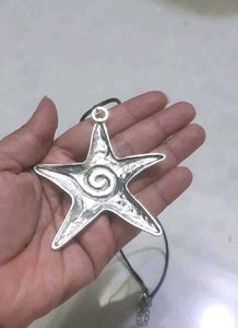 Trendy Necklace Pendant With Leather Cord