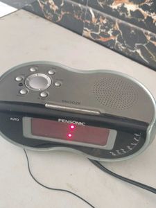 Pensonic Digital Alarm Clock Radio