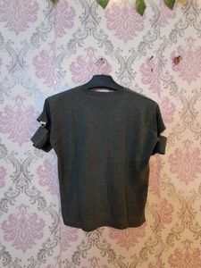 Stylish Grey "HEY!!" Cut-Out Sleeve T-Shirt