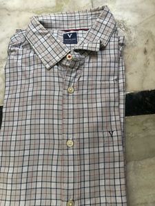 Van Heusen Checkered Shirt - Size L