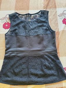Black elegant top