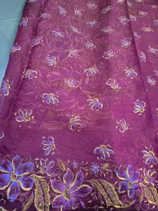 Unique Floral Pattern Saree 💗