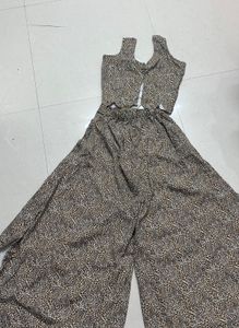 Leopard Print Sleeveless Top