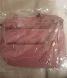 Brand New** Handbag 👜 For Classy Women