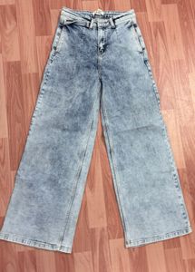 ✦ Forever 21 Light Wash Wide-Leg Jeans ✦